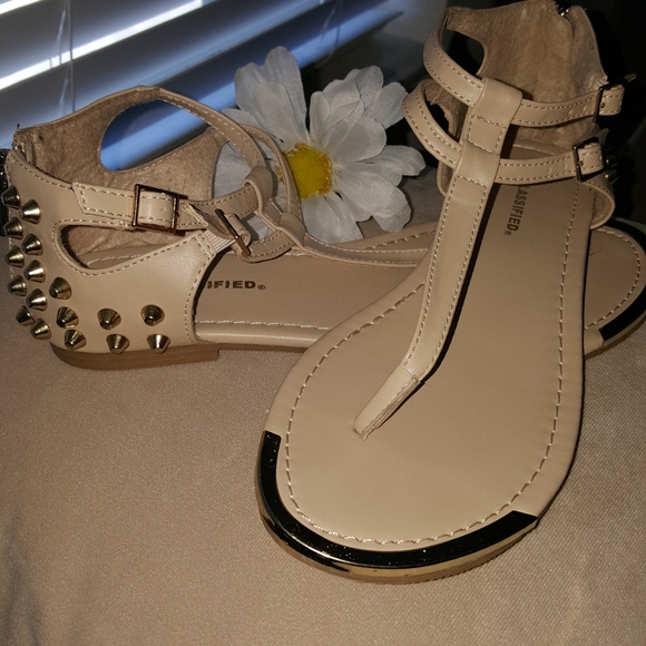 Cityclassified Shoes - 🎈CityClassified